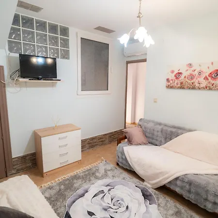 Mary's Downtown - A Stroll Away From Mount Vermio Apartamento Naousa (Imathia)