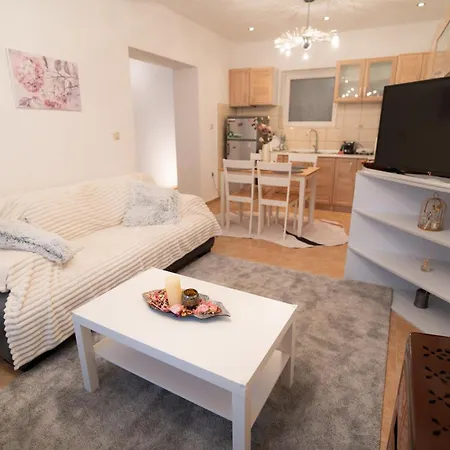 Apartamento Mary's Downtown - A Stroll Away From Mount Vermio *