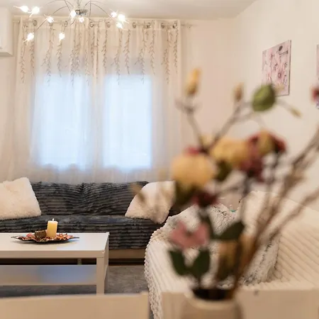 Apartamento Mary's Downtown - A Stroll Away From Mount Vermio *