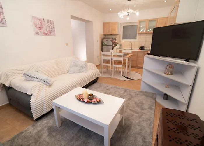 Apartamento Mary's Downtown - A Stroll Away From Mount Vermio *