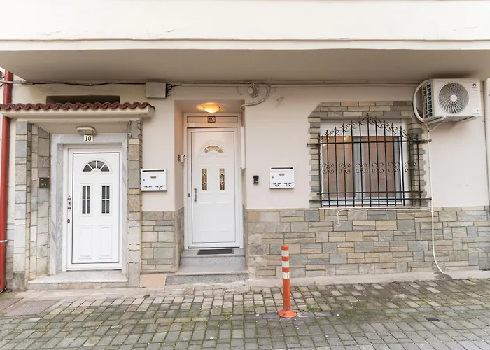 Mary's Downtown - A Stroll Away From Mount Vermio Apartamento *